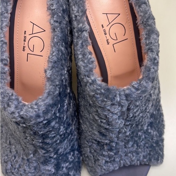 AGL MADE IN ITALY Gray Fuzzy Mules with Peep-Toe Design - Picture 5 of 8